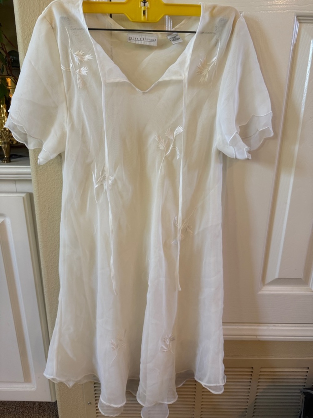Valerie Steven’s White Sheer Nightgown with Delicate Embroidery size S wedding
